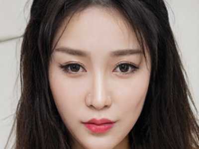 张哲医生：光子嫩肤除皱专家，美丽蜕变的选择